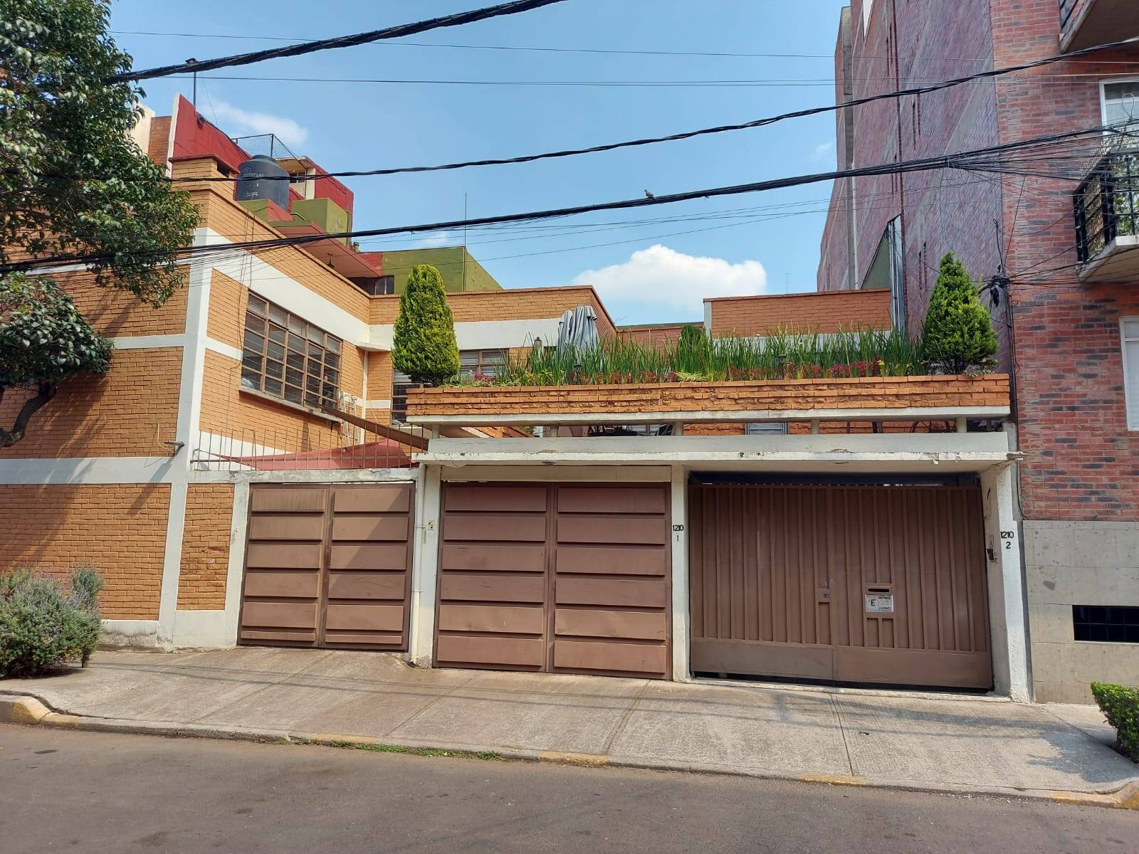 Renta casa para oficinas en Col. del Valle - ANICETO121